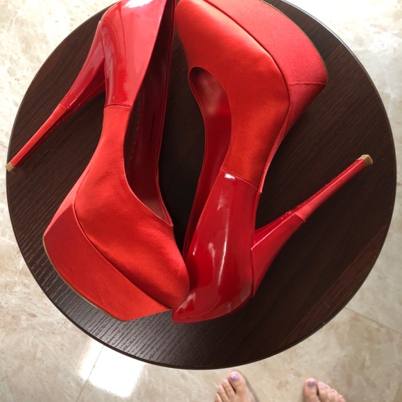 Red Bebe high heels with platform - Picture 5 of 7